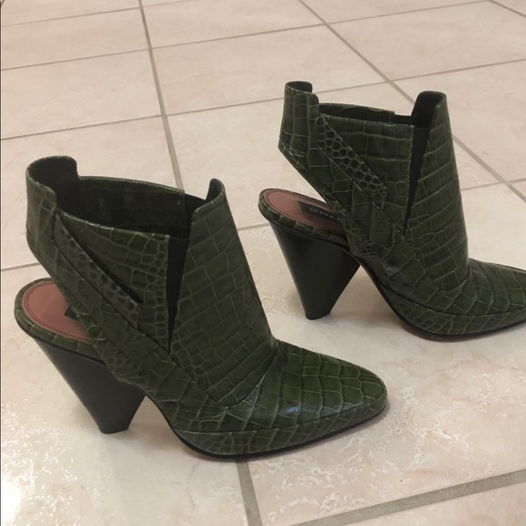 Authentic Derick Lam Classic Shoes - Picture 3 of 6